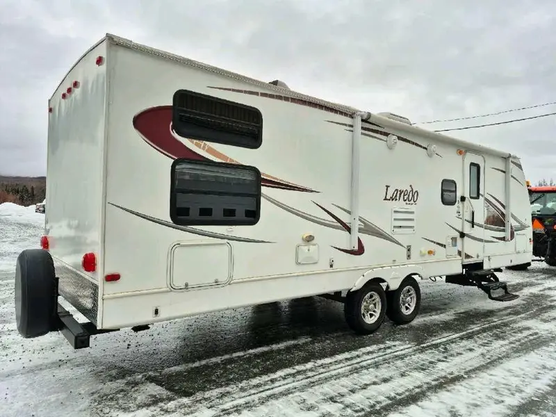 2010 Keystone RV Laredo 29BHS thumbnail 5