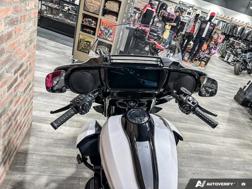 2026 Harley-davidson Street Glide Limited alt