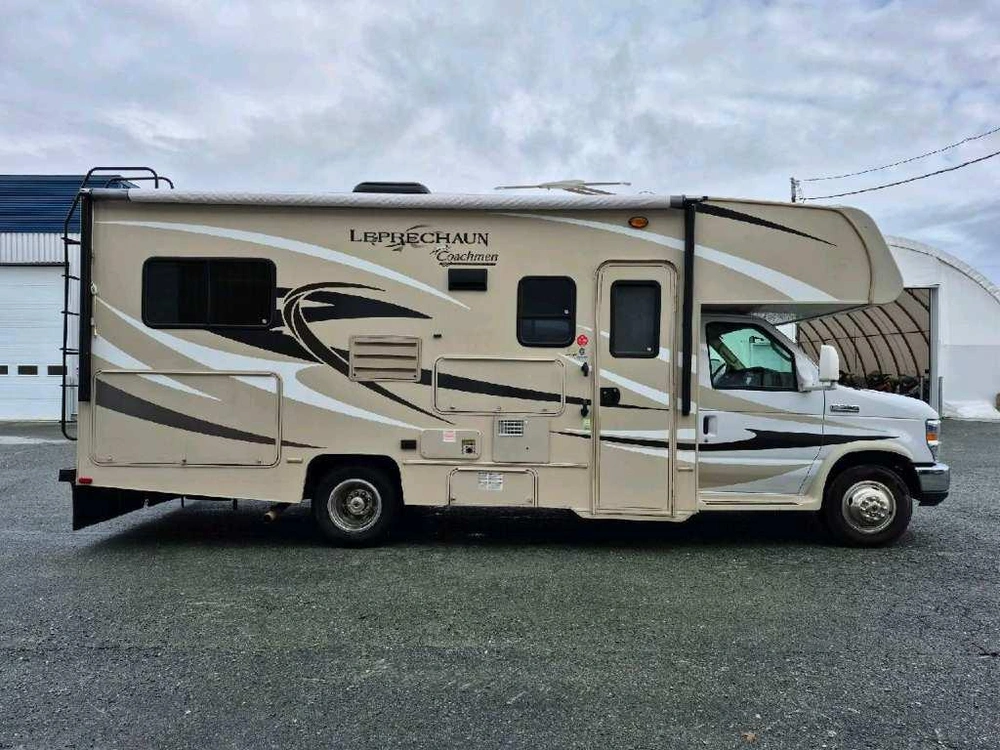 Coachmen Leprechaun 220qb 2012 alt