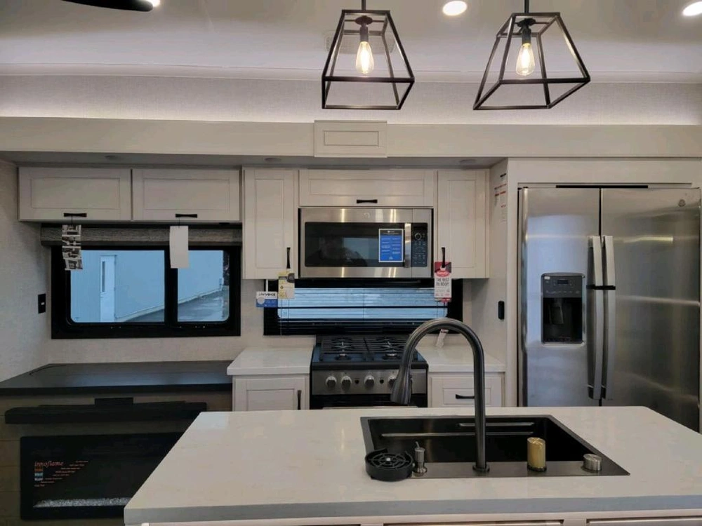 Jayco North Point 310rlts 2025 alt