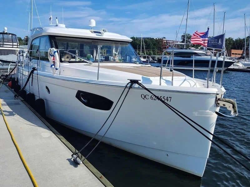 Bavaria Motoryachts E40 Sedan 2018 alt