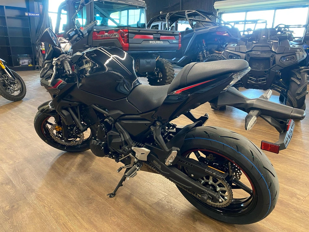 2025 Kawasaki Z650 Base Base alt