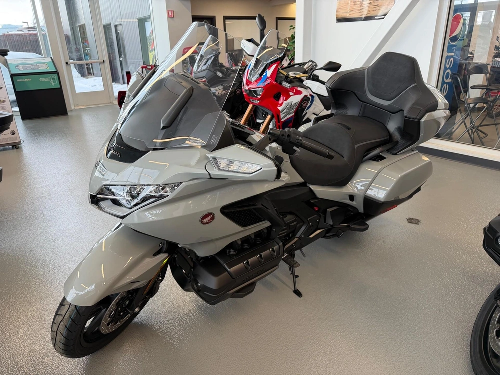 Honda Goldwing 1800 Dct Tourer Gold Wing 2026 alt