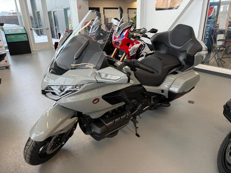 2026 Honda GoldWing 1800 DCT Tourer Gold Wing