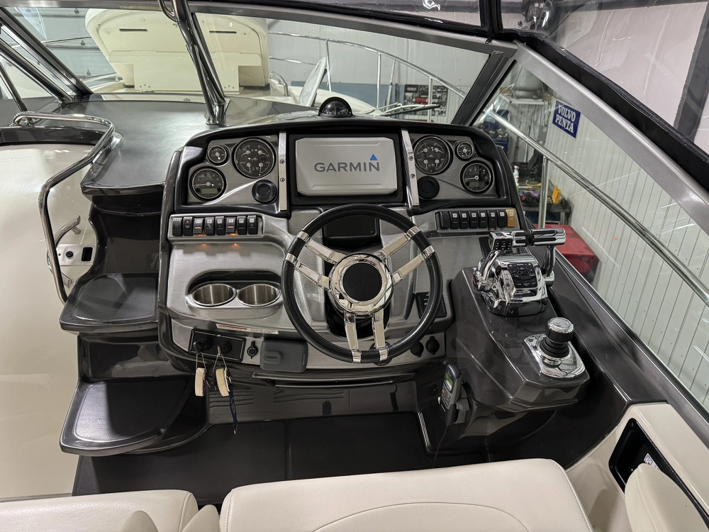 2013 Monterey Boats 355 Sport Yacht alt