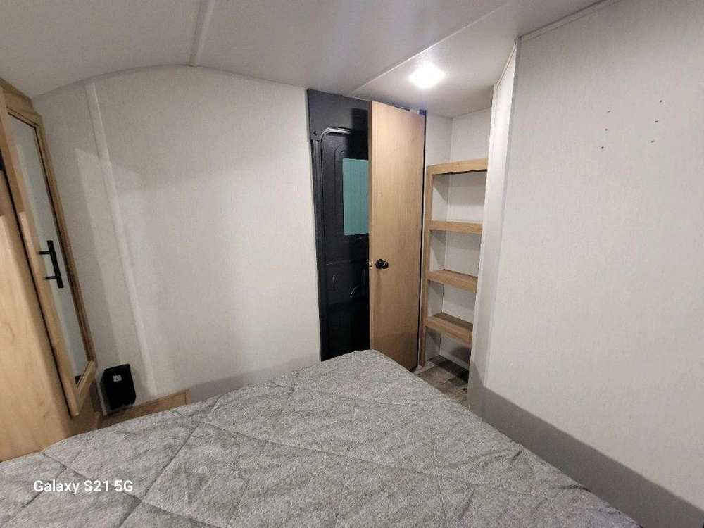 Cherokee Grey Wolf 27dbh 2023 alt