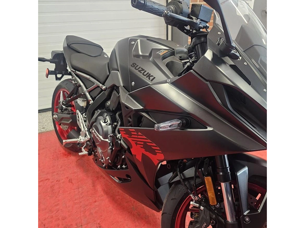 2026 Suzuki Gsx 8r alt