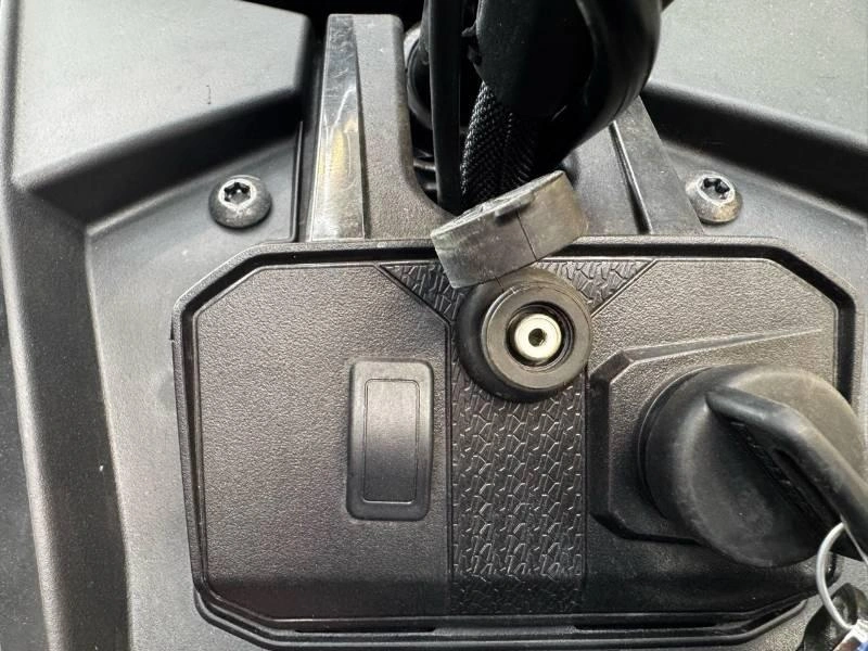 Polaris 650 Indy Adventure 137 2023 alt