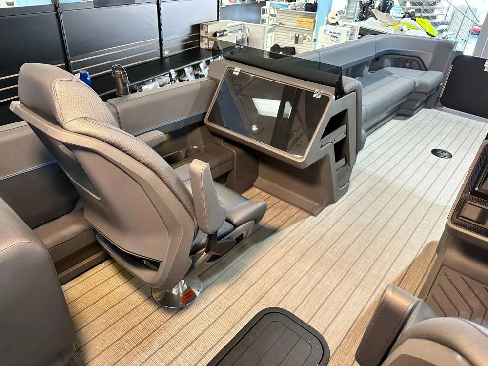 Manitou 26 Explore Navigator Max 2024 alt