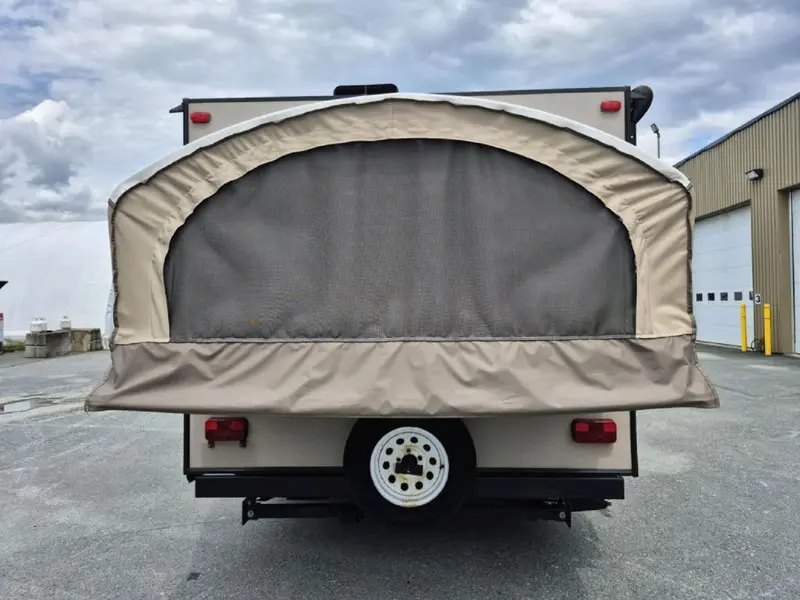 2015 Dutchmen Kodiak Express 172E thumbnail 7