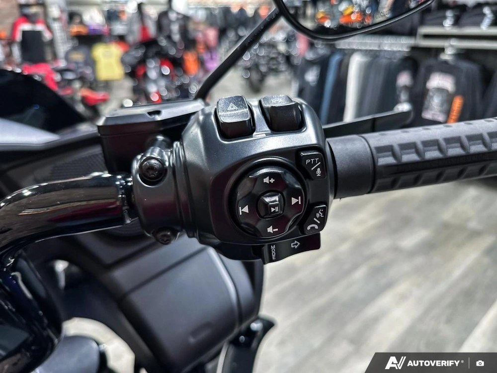 2026 Harley-davidson Road Glide alt