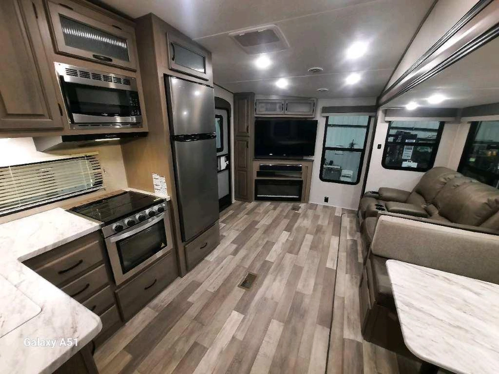 Coachmen Chaparal 25re 2023 alt