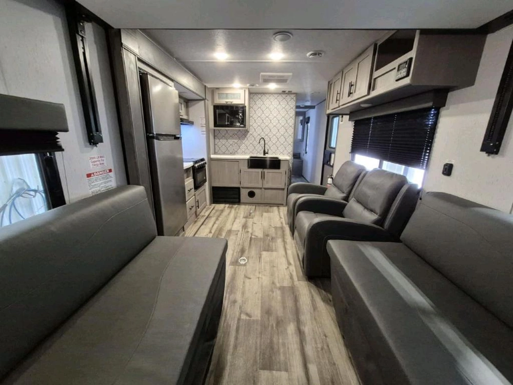 Dutchmen Coleman 270tq 2022 alt