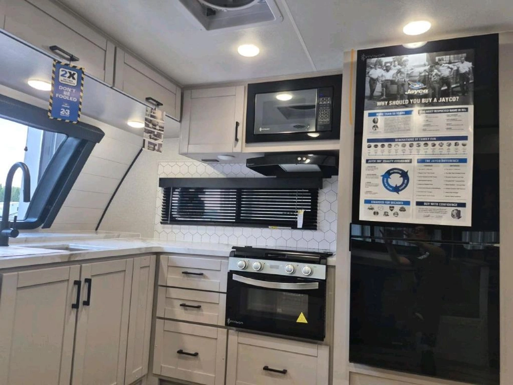 Jayco Jay Feather 26fk 2026 alt