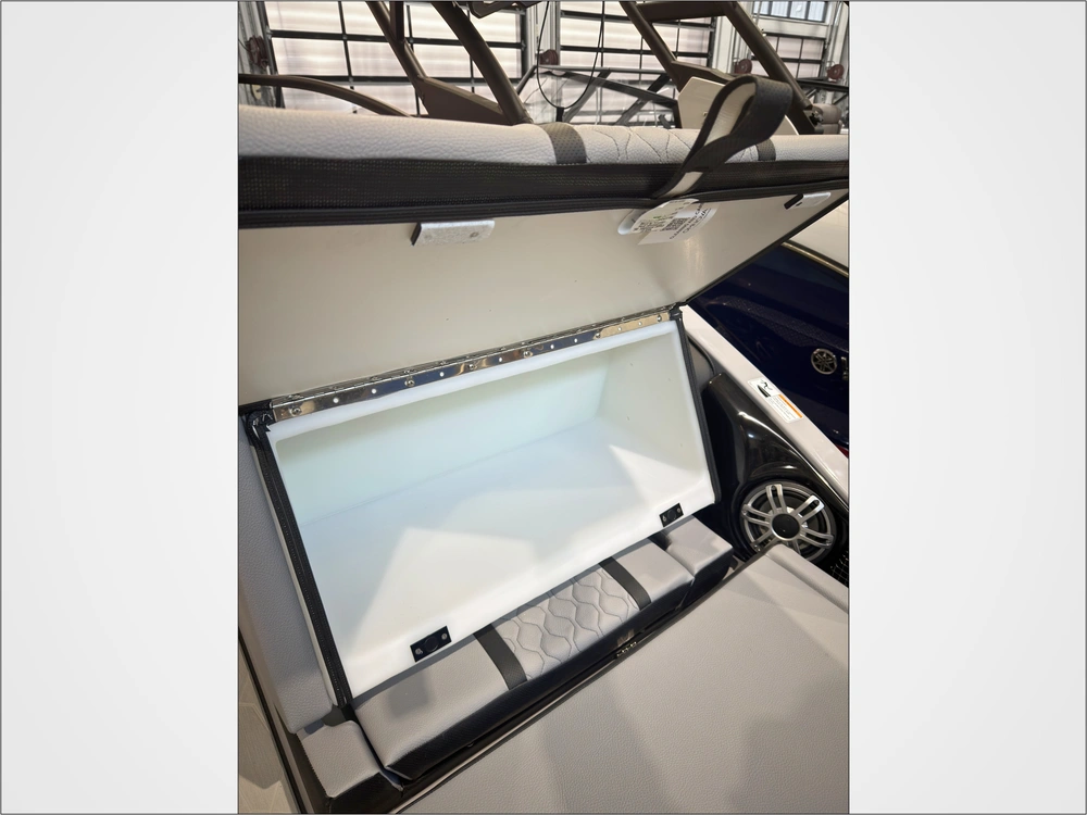 2026 Yamaha 255xd $3,000 Rebate alt