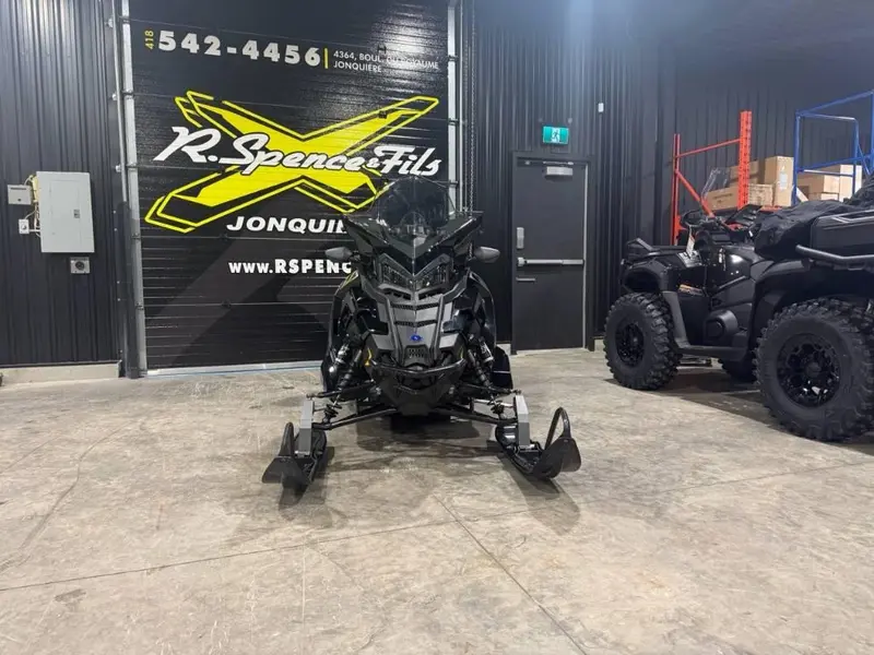 Polaris TITAN ADV 800 2022