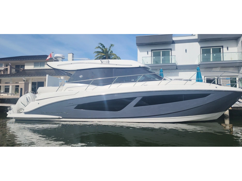 2022 Regal 42 Xo alt