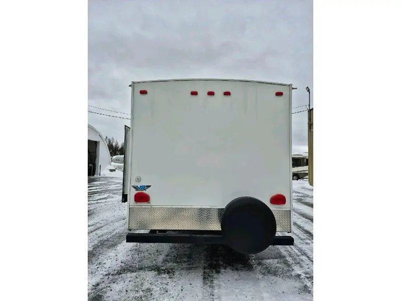 2010 Keystone RV Laredo 29BHS thumbnail 6