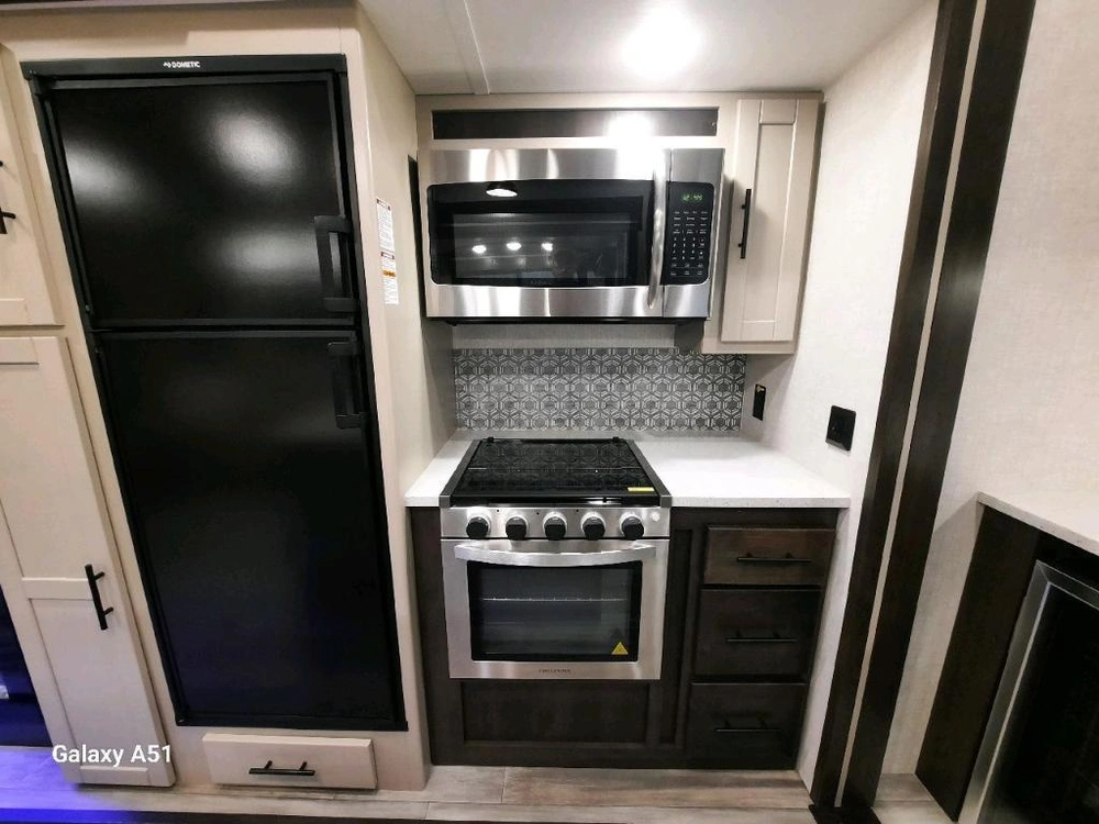 Crossroads Cruiser Aire 31si 2022 alt