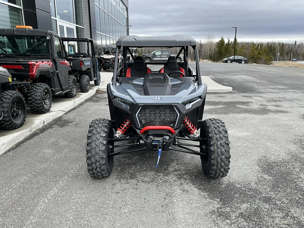 Polaris Rzr Xp 1000 Ultimate 2026 alt