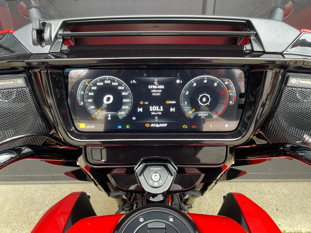 2026 Harley-davidson Touring Flhxlse - Cvo™ Street Glide™ Limited alt