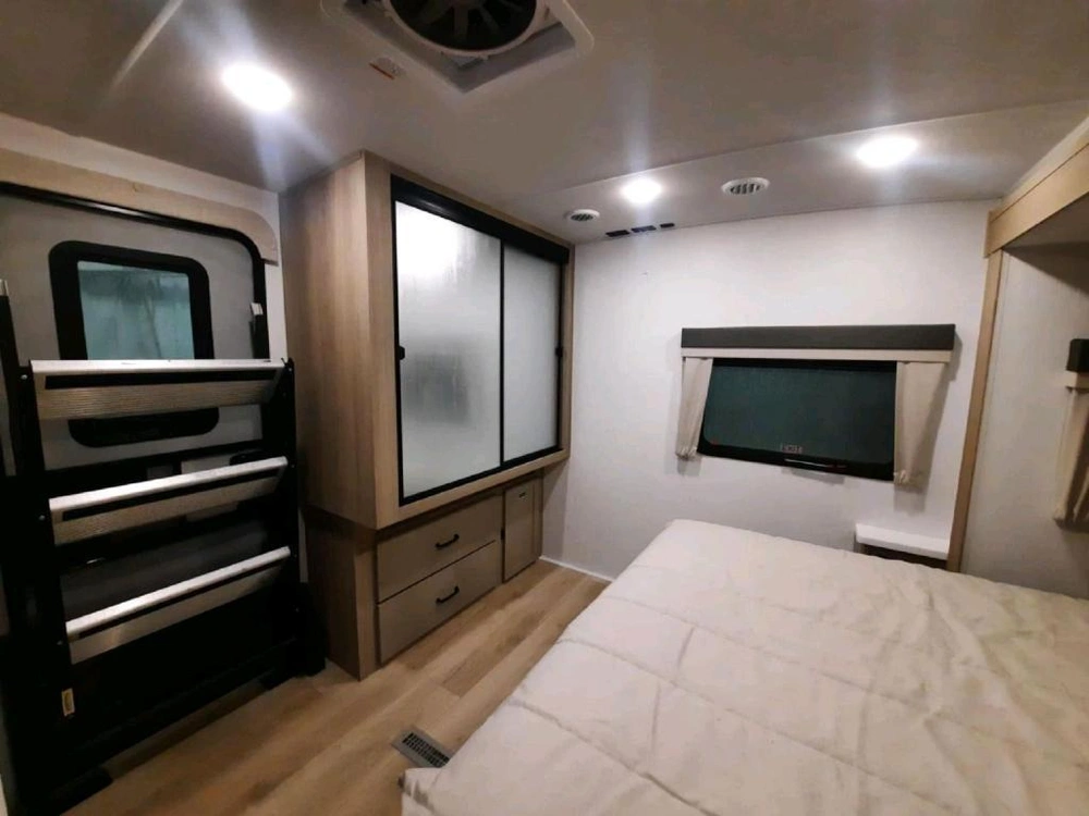 Flagstaff Superlite 26fkbs 2025 alt