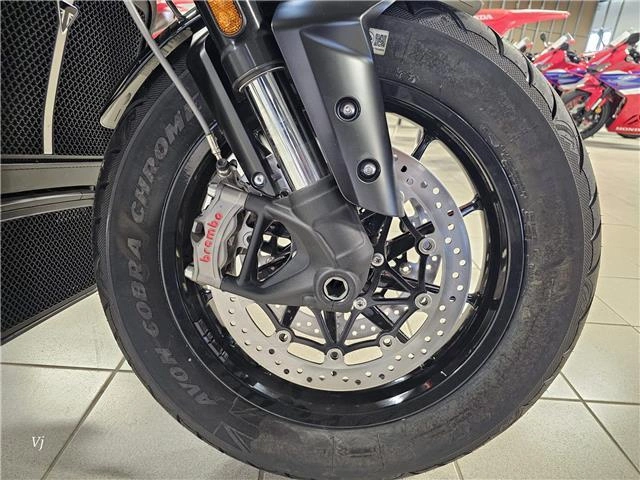 2025 Triumph Rocket 3 Storm R alt
