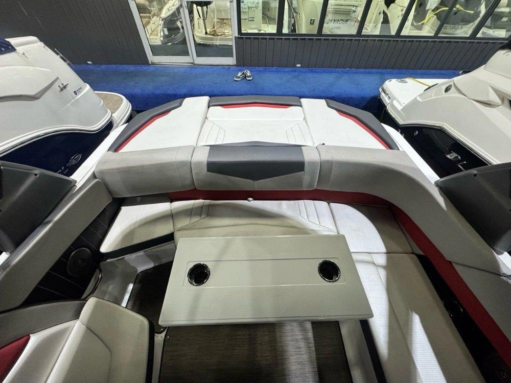 Four Winns 260 Horizon Sport Rs 2022 alt