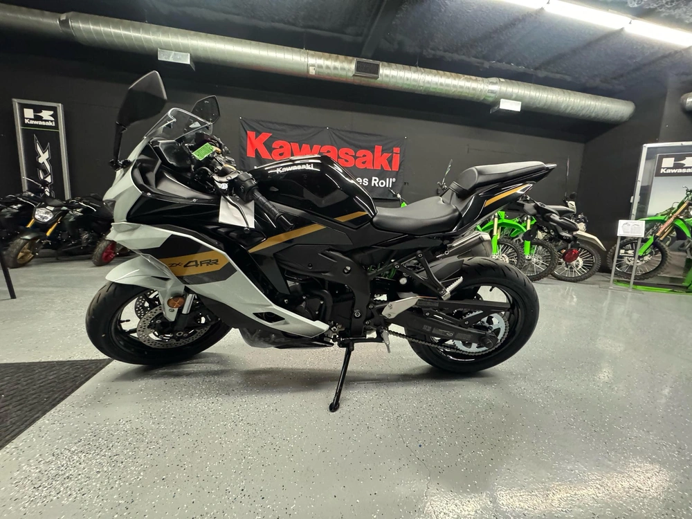 2026 Kawasaki Ninja® Zx™-4rr Abs Abs alt