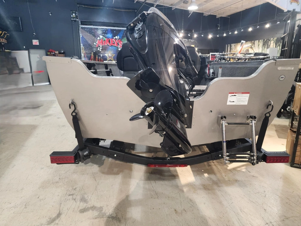 2026 Crestliner 1650 Kodiak Sc alt