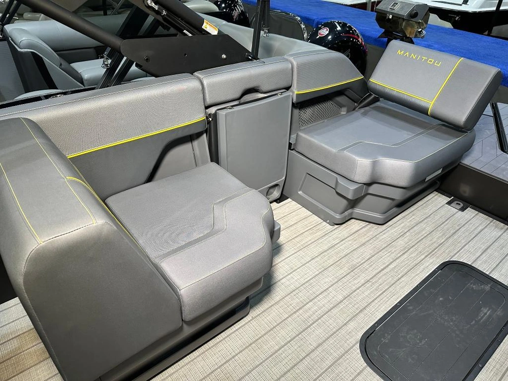 Manitou 22 Explore Switchback 2025 alt