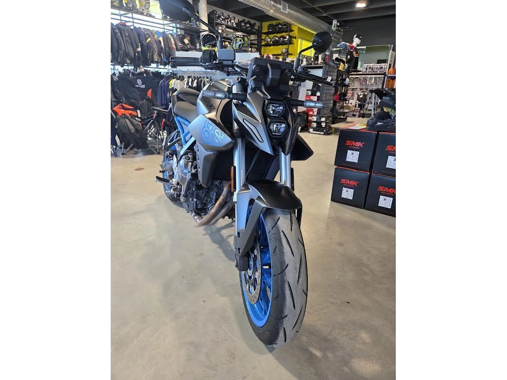 Suzuki Gsx 800 S 2024 alt