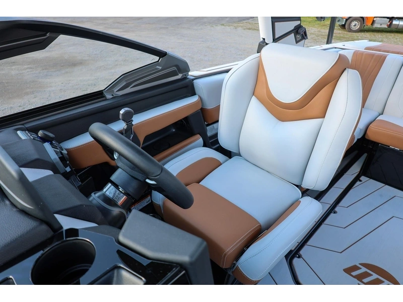 2026 Malibu 22 Lsv alt