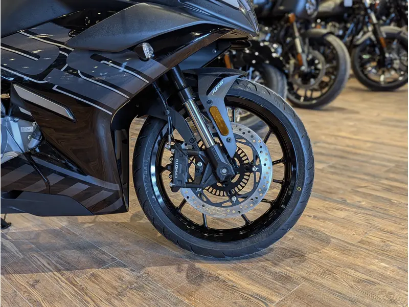 2026 CFMOTO 300SS // Nebula Black thumbnail 4
