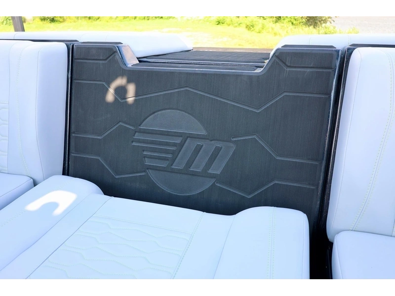 2025 Malibu 22 Mxz alt