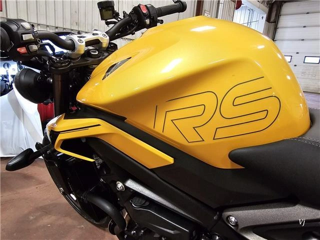 2026 Triumph Street Triple Rs alt