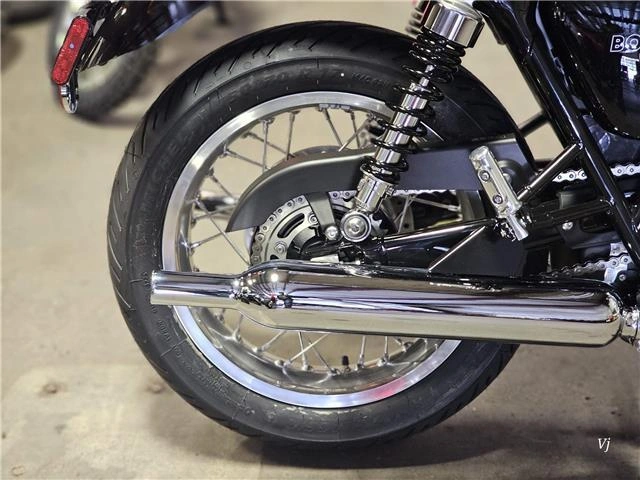 2026 Triumph Bonneville T120 alt