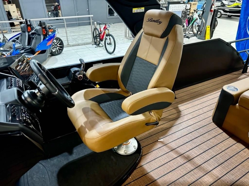 Bentley Elite 253 Swingback 2026 alt