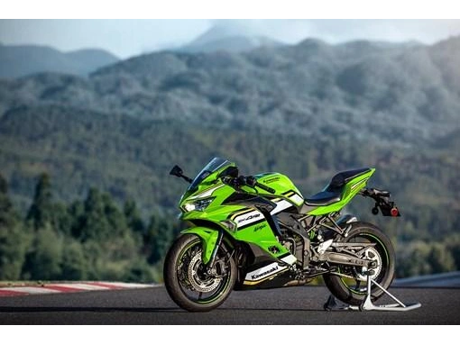 Kawasaki Zx-4rr Krt 2026 alt