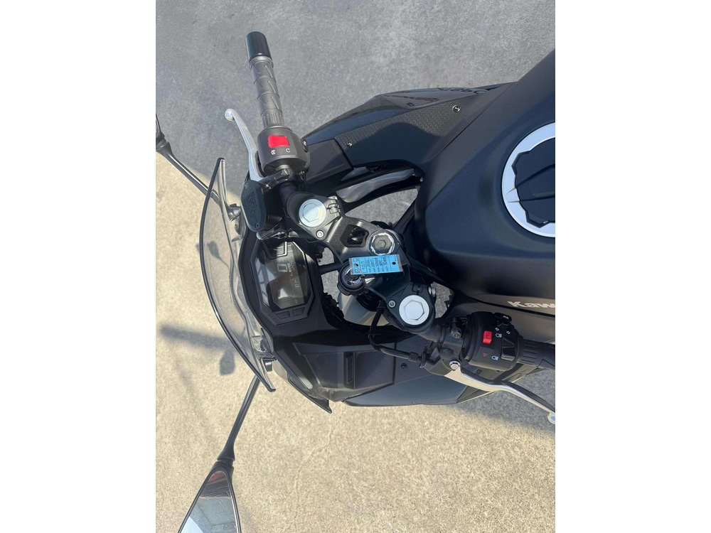 2026 Kawasaki Ninja 500 Base alt