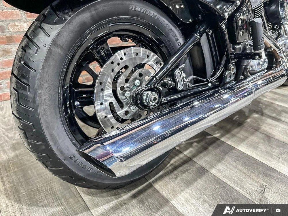 2026 Harley-davidson Street Bob alt