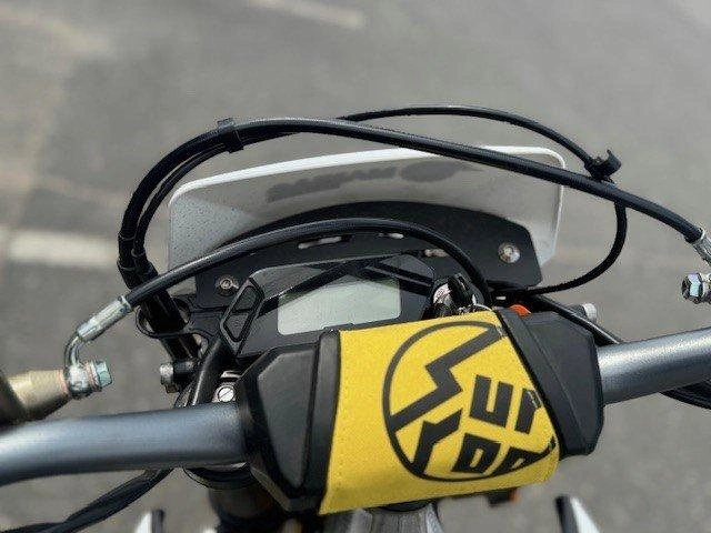 Surron Storm Bee 22,500 Watts 2023 alt