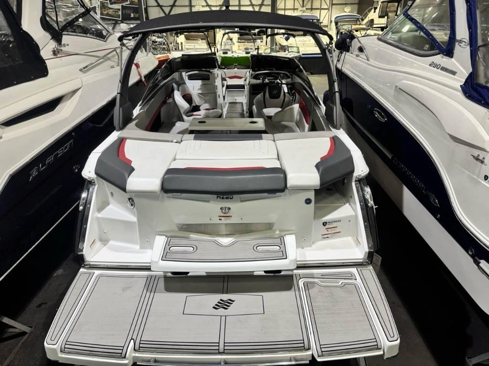 Four Winns 260 Horizon Sport Rs 2022 alt