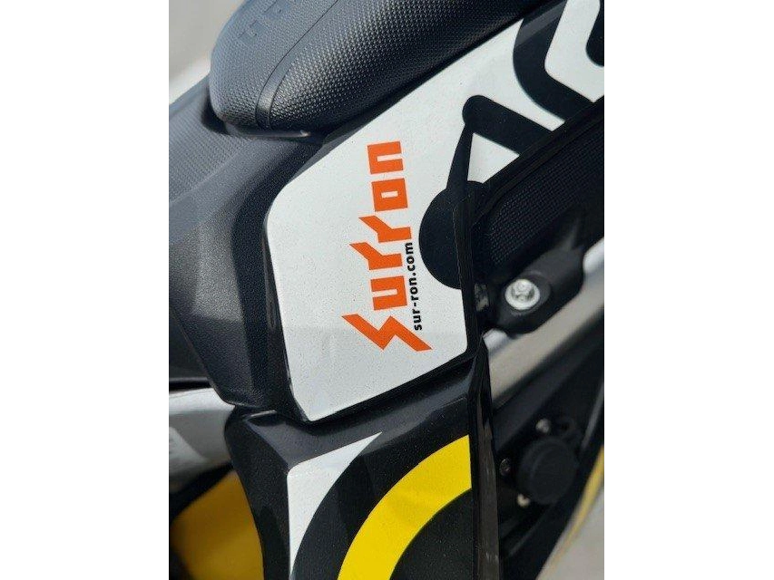 Surron Storm Bee 22,500 Watts 2023 alt