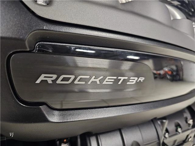 2025 Triumph Rocket 3 Storm R alt