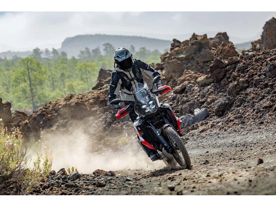 Yamaha Ténéré 700 World Raid 2025 alt