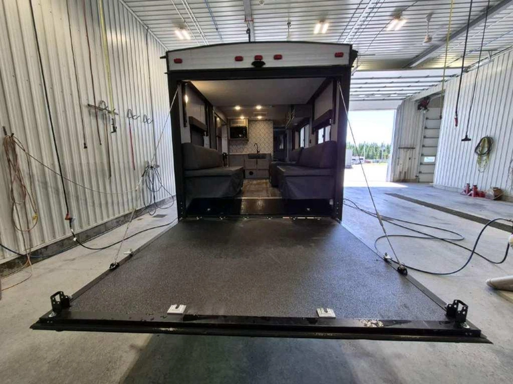 Dutchmen Coleman 270tq 2022 alt