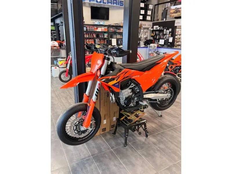 2026 KTM 450 SMR thumbnail 2