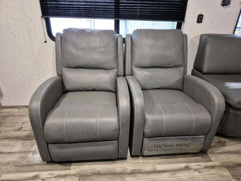 Dutchmen Coleman 270tq 2022 alt