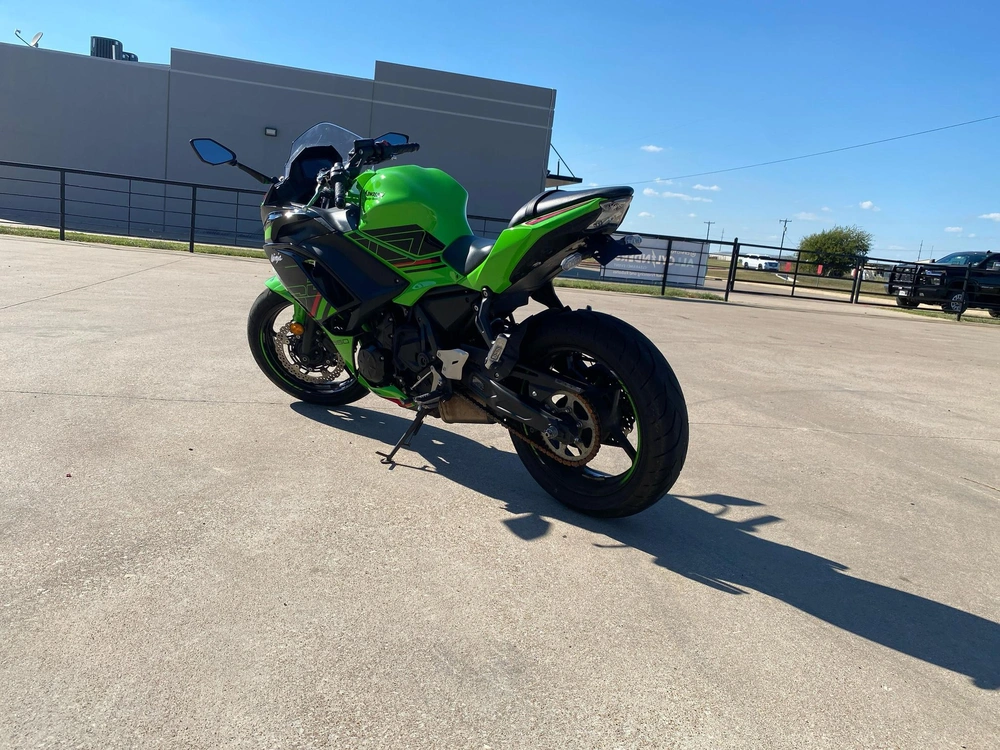 2024 Kawasaki Ninja�� 650 Abs Krt Edition alt